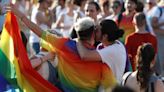 El obispo de Alicante critica que se prohíban las terapias de conversión de la homosexualidad