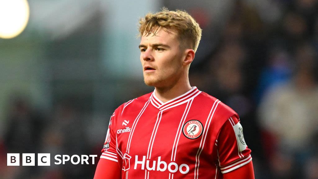 Bristol City: Tommy Conway has 'decision to make' over future