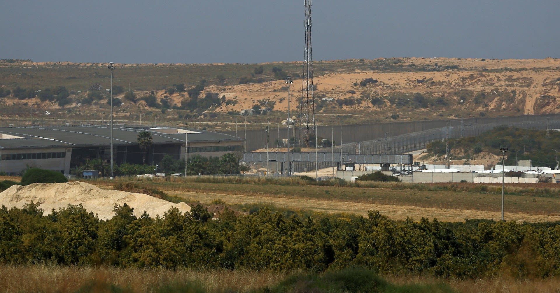 Jordan says Israel settlers attack aid convoy on its way to Erez crossing