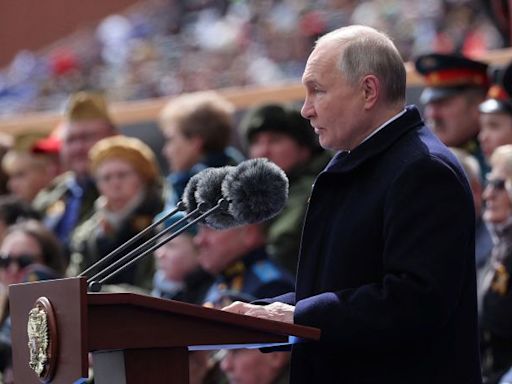 Analysis: Victory Day celebrations mask simmering tensions inside Putin’s Russia | CNN