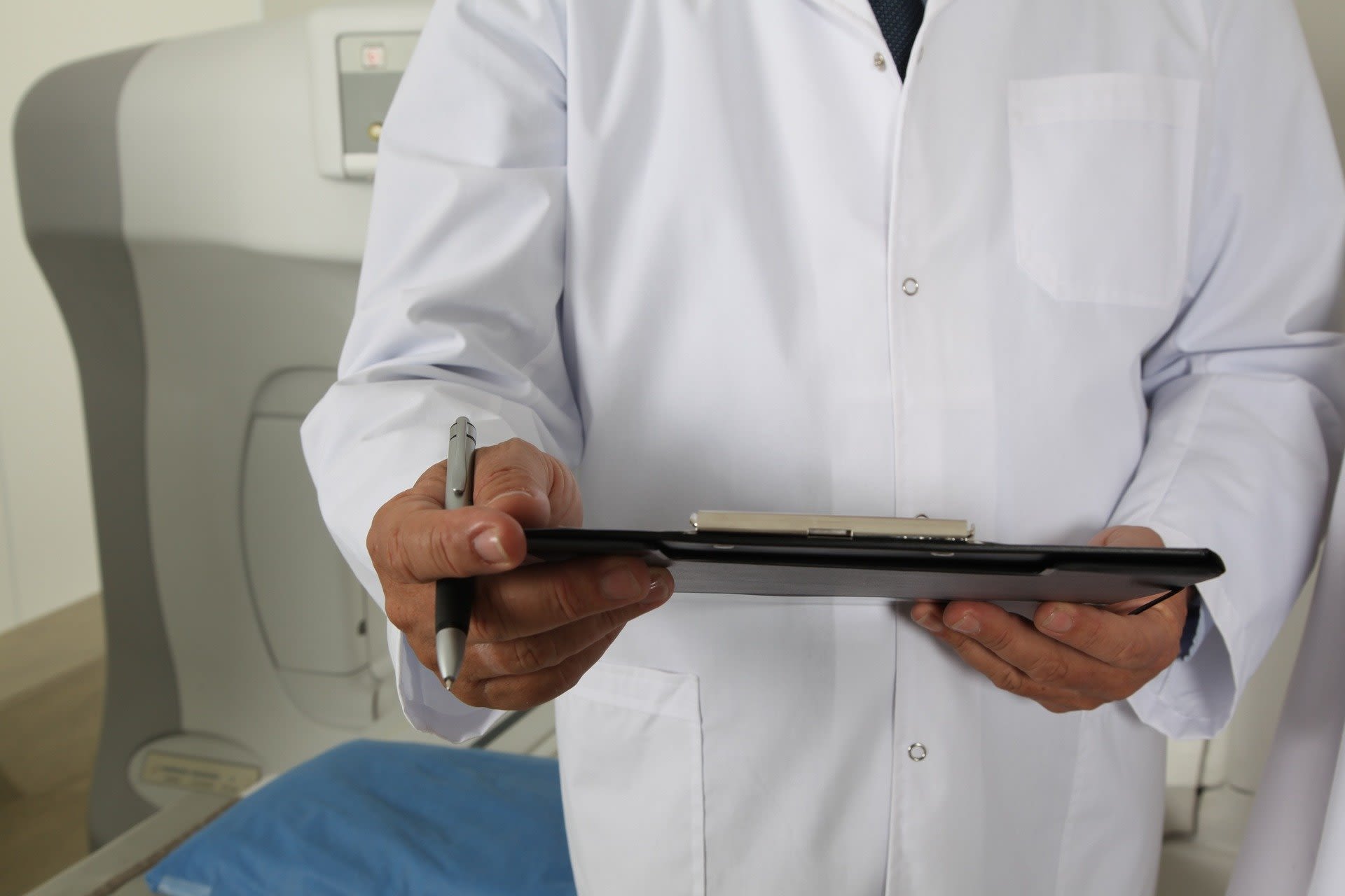 Virtual scribes reduce physicians' time spent on electronic health records