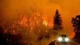 Suben a 4 los muertos por incendios forestales en California