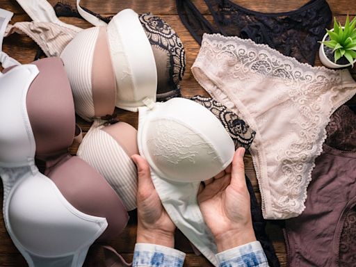 Woman breaks up with boyfriend after he buys lingerie for female best friend