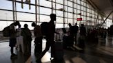 U.S. airlines commit to providing meals, hotel rooms for extended delays they caused