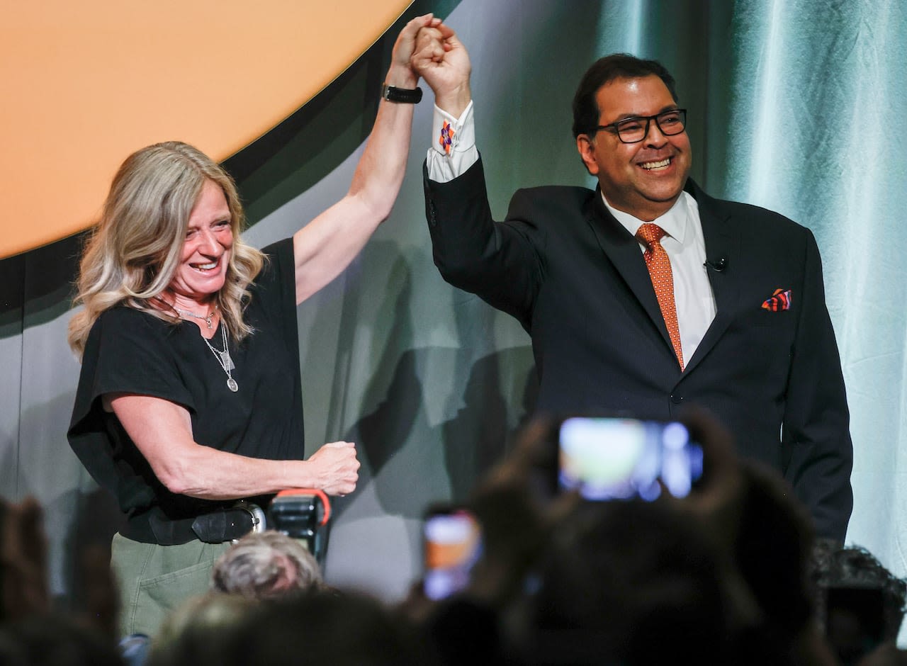 Naheed Nenshi elected new leader of the Alberta NDP