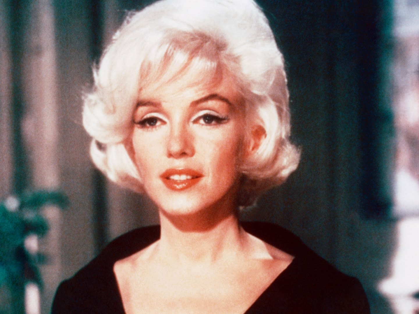 Marilyn Monroe Wore This Exact ‘Long-Lasting’ $6 Lipstick on the Set of Her Last Film