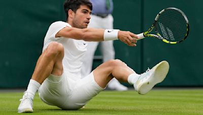 Carlos Alcaraz and Jannik Sinner reach the Wimbledon quarterfinals. Coco Gauff loses