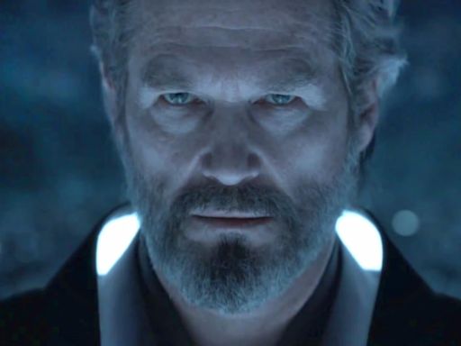 Tron Ares Reveals The Return of Jeff Bridges in New Set Photo