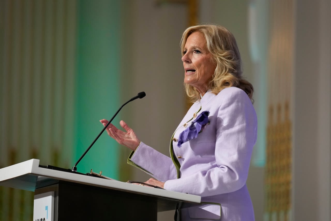 Jill Biden urges Oregon Democrats to rally support for ‘Joe’