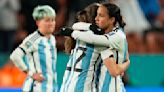 Mundial de fútbol femenino: “Debemos entrenarnos mejor, cuidarnos más, ser más profesionales”, les dijo Germán Portanova a las jugadoras de la selección argentina tras la eliminación