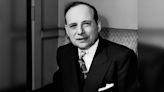 5 Investment Lessons From Benjamin Graham's Book 'The Intelligent Investor,' Which Warren Buffett Called 'By Far The Best'