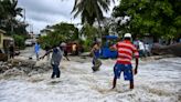 Avec ses vents "dévastateurs", l'ouragan Béryl touche le sud des Antilles