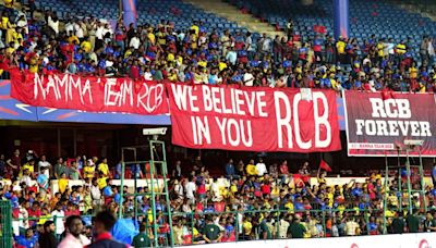 Watch: RCB fever grips IPL playoffs as fans chant team's name during KKR vs SRH