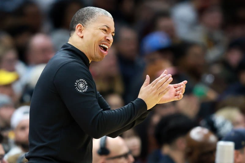 Los Angeles Clippers sign coach Tyronn Lue to long-term extension