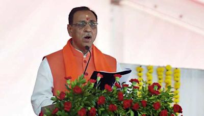 Vijay Rupani urges farmers to vote for BJP