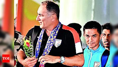 India football team arrives | Kolkata News - Times of India