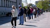 US weekly jobless claims post biggest drop in 20 months as economy shows stamina