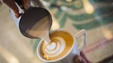Café na Prensa: Leite vegetal se populariza em cafeterias por pressão de clientes e empresas