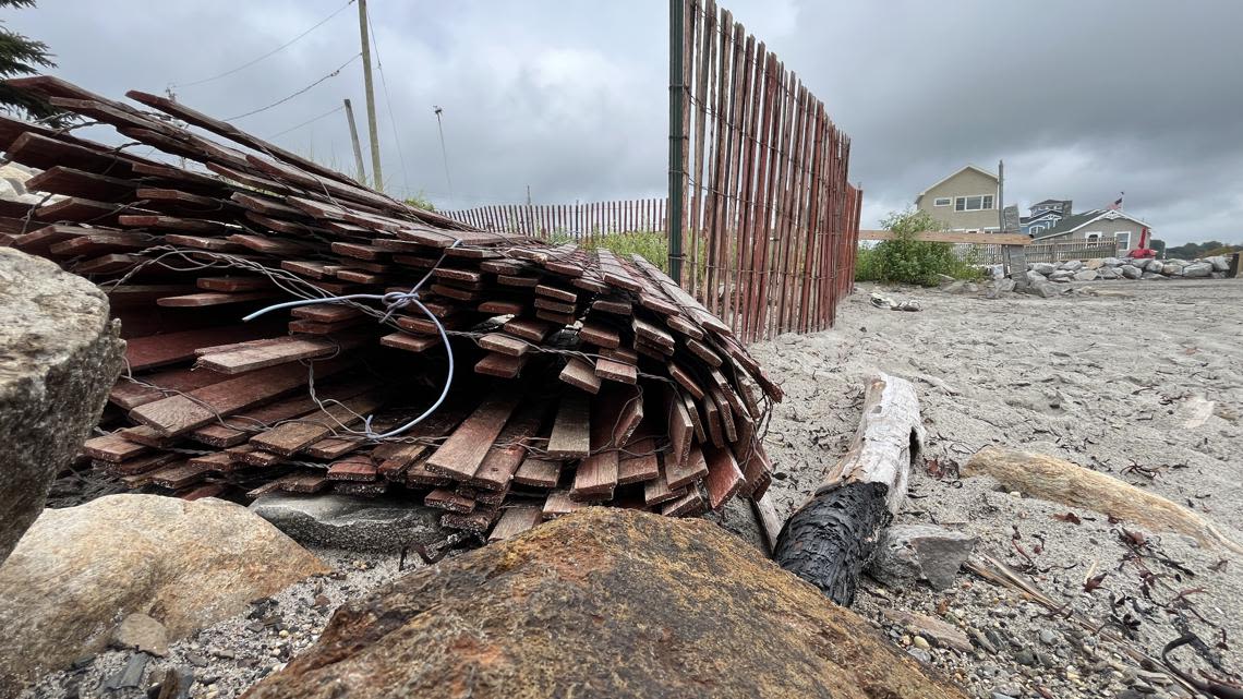 Vandalism incident at Scarborough beach leads to investigation