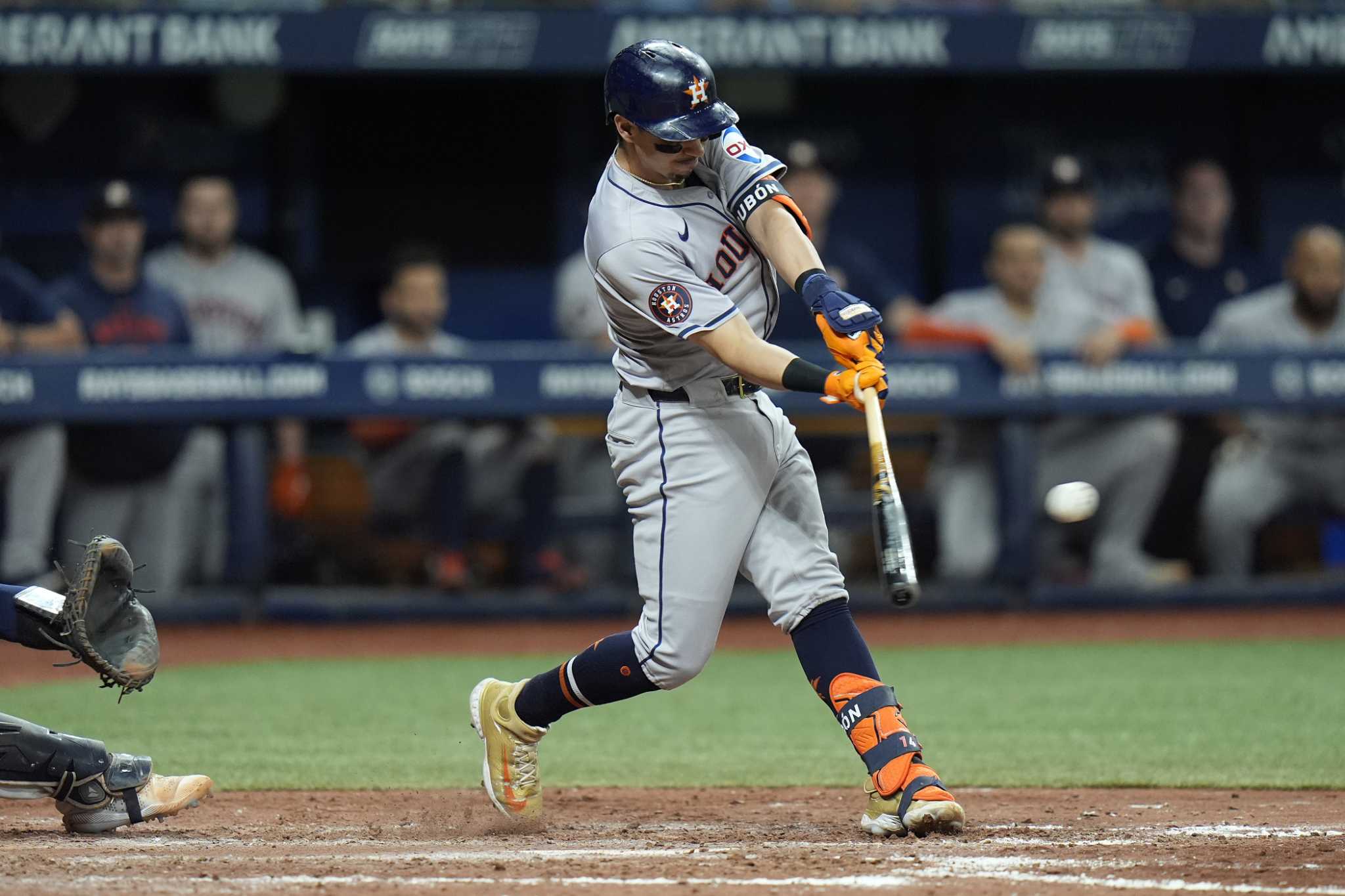 Dubón has RBI single in 10th and Astros beat Rays 2-1 for season-best 8th straight win