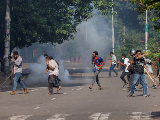 Bangladesh quota protesters call for nationwide shutdown amid clashes