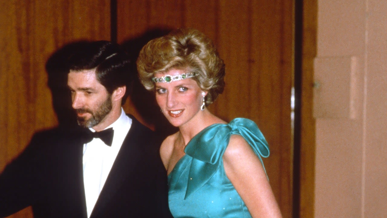 Princess Diana’s Former Hairdresser Reveals The Real Reason She Decided to Wear a Necklace as a Headband