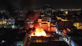 Un incendio arrasa una casona en el centro de Lima en medio de las protestas