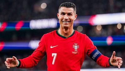 Cristiano Ronaldo hits 1bn social media followers