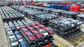 Economía - EE. UU. planea nuevos aranceles a productos chinos; China celebra exportaciones de autos eléctricos