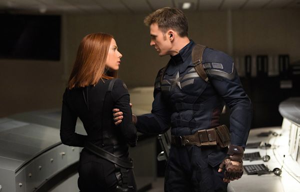 “It felt like everyone was holding my hand”: Chris Evans’ Favorite Captain America Scene is One of the Greatest MCU Fights That Didn...