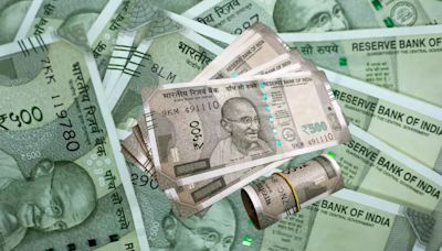 India Lowers Fiscal Deficit Target to 4.9% of GDP for FY25