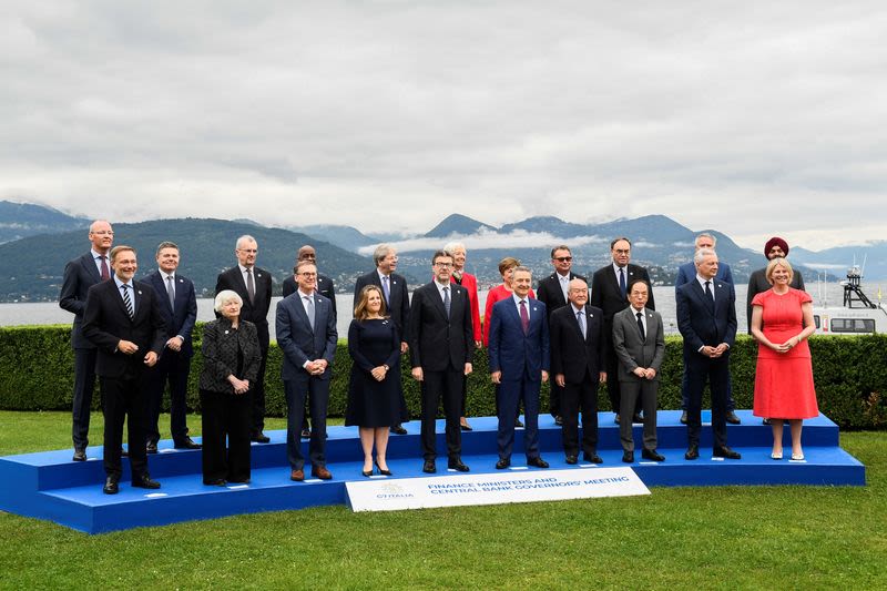 European G7 ministers warn over China trade war risks