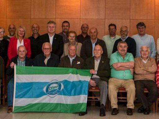 Distinción para Emilio Fernández y Jesús Díaz Carbajal en la comida anual de los Veteranos del Santa Olaya