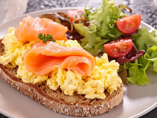 10 Big Mistakes Experts Say Are Ruining Your Scrambled Eggs