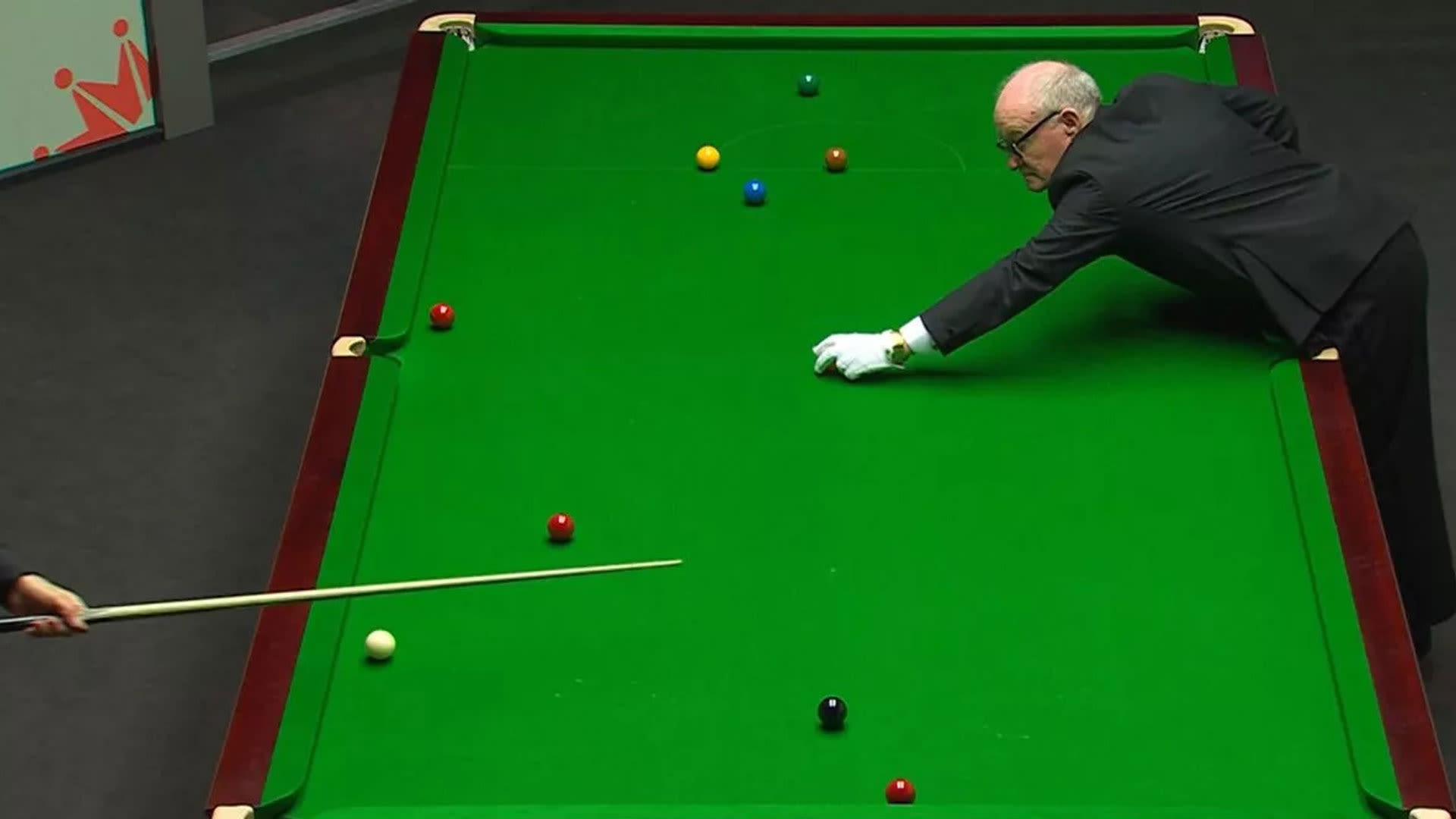 Awkward moment O'Sullivan calls out ref for blunder live on TV at Crucible