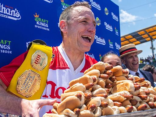 Joey Chestnut to compete in a July 4th hot dog eating contest after all