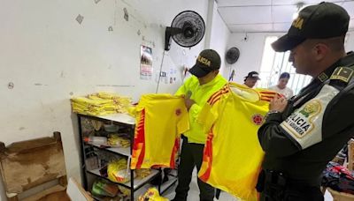 Incautaron más de mil camisetas falsificadas de la selección Colombia: estaban avaluadas en $74 millones