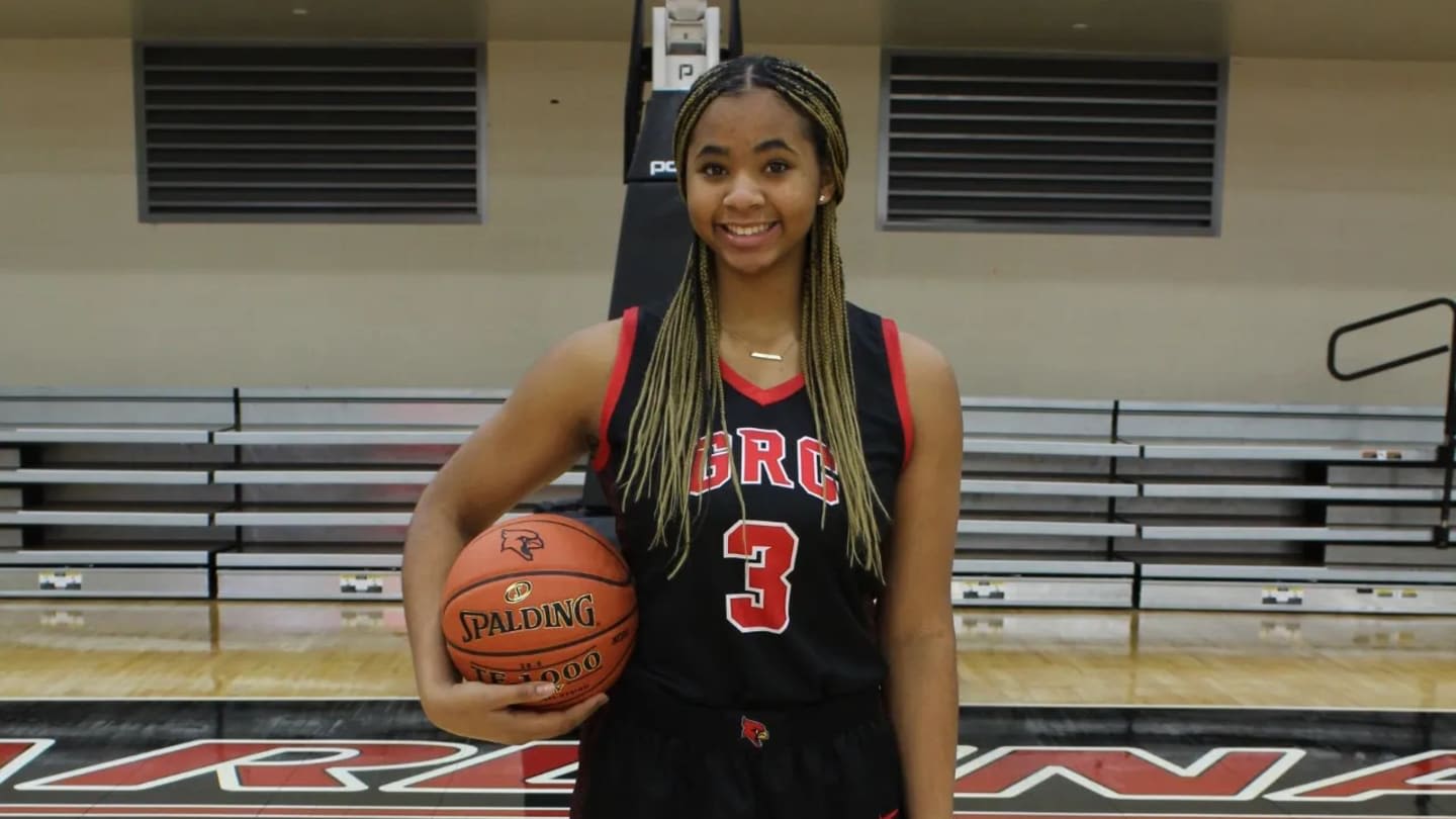 In-State 2025 Forward Ciara Byars Names Louisville to Top Seven