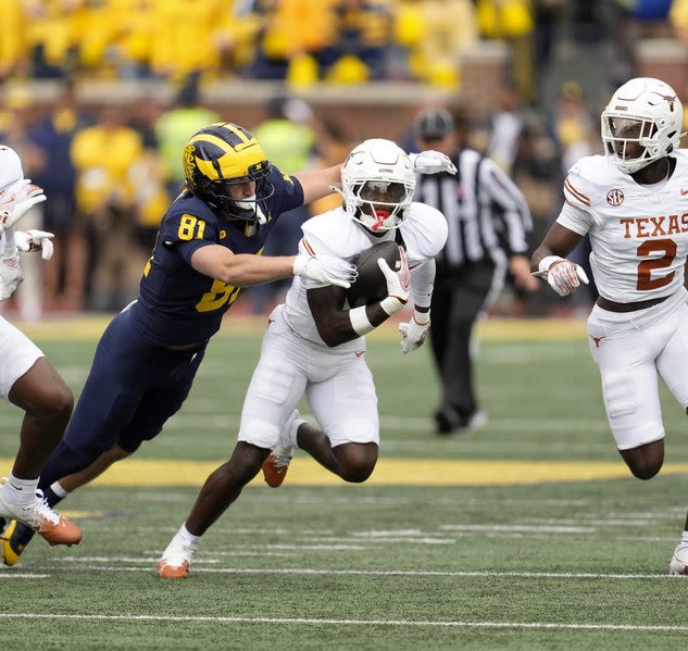 Austin’s own Andrew Mukuba celebrates homecoming season against UM