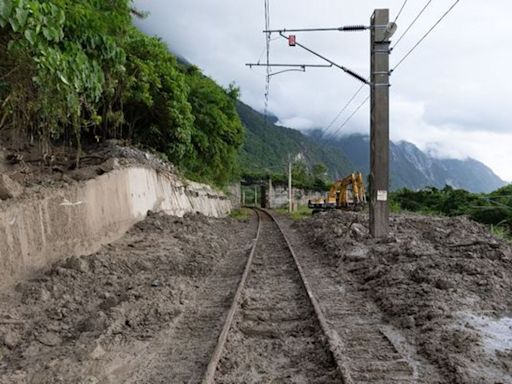 台鐵和仁崇德段今晨恢復雙線通車 3路段慢速行駛