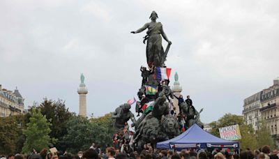 Macron vai contra a democracia francesa