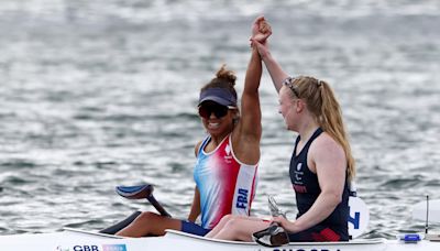 Nélia Barbosa, en argent devant un public « génialissime », offre à la France sa 75e médaille