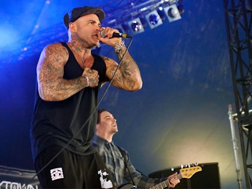 Crazy Town frontman Shifty Shellshock died of accidental overdose, manager says