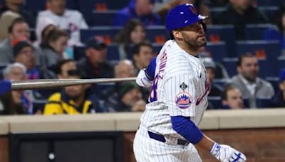 J.D. Martinez has two-hit night in his Mets’ debut: ‘be competitive’