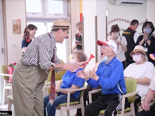 以色列駐台辦事處醫療小丑團隊慰問義演 帶來撫慰人心的力量