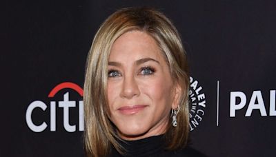 Jennifer Aniston Traded Her Bob for Long, Beachy Waves