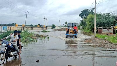Water level in the Krishna continues to rise