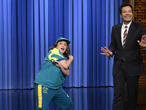 Rachel Dratch Crashes Jimmy Fallon Monologue As Viral Aussie Olympic Breakdancer 'Raygun'