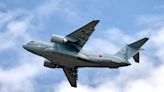 影》日本航空自衛隊運輸機迫降新潟 「左窗空中脫落」 - 政治圈