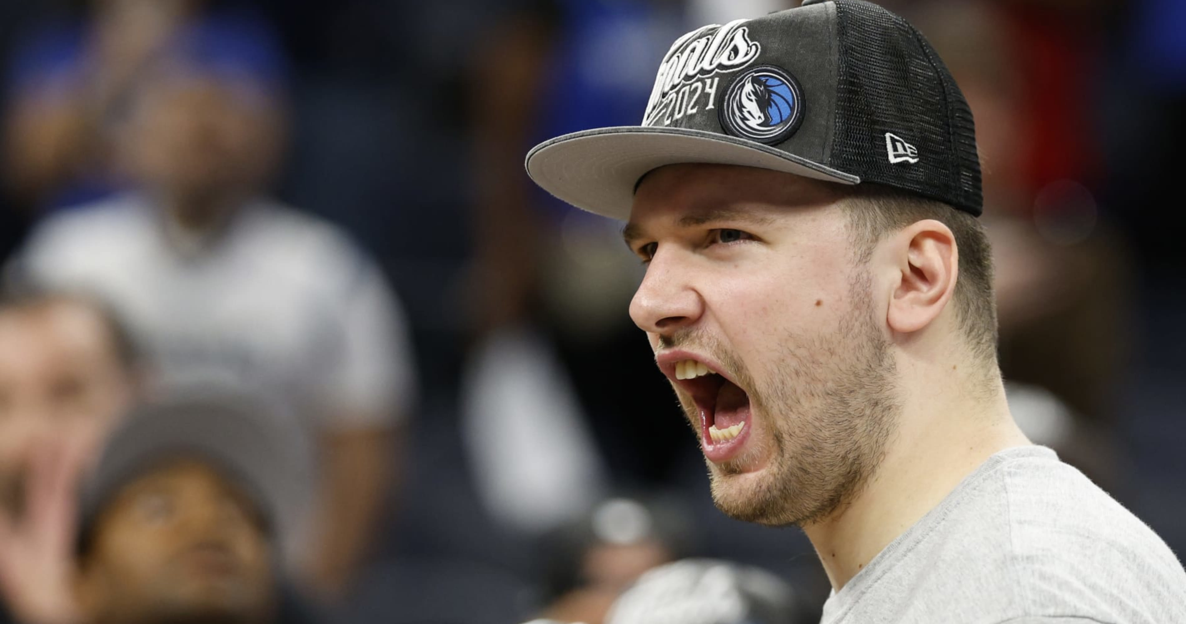 NBA Exec Compares Luka Dončić's Draft Snub for Deandre Ayton to Michael Jordan, Bowie